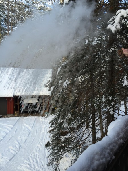 I threw some boiling water in the air.  It is super fun at -15.