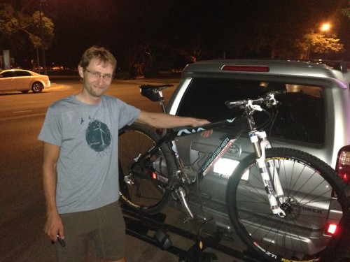 Brian, with his MTB bike all loaded up, ready to head up to Nebraska, until we talked him out of it.  He's gonna thank me for that later.