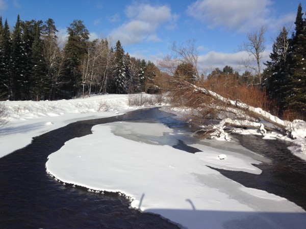 The Namekagon river is still flowing with a week or temperatures way below zero.
