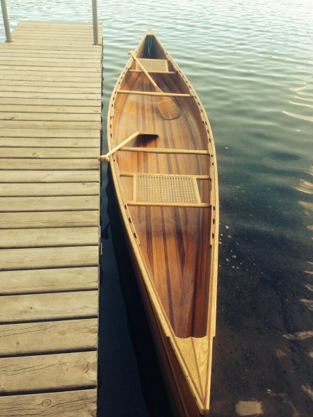 Dennis has this nice wood canoe which is a joy to paddle.